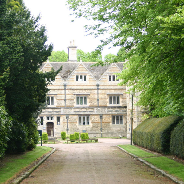 The entrance to Caythorpe Court